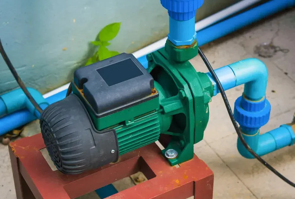 Como evitar falhas em bombas de piscina durante a alta temporada