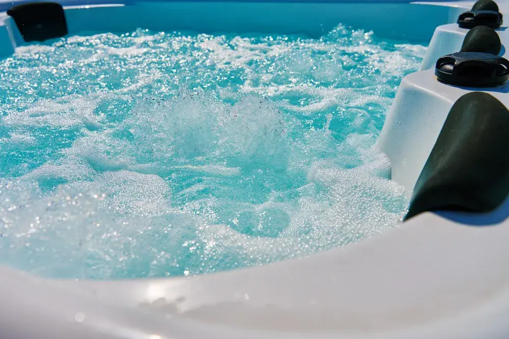 Hidromassagem e spas: manutenção preventiva e desinfecção técnica